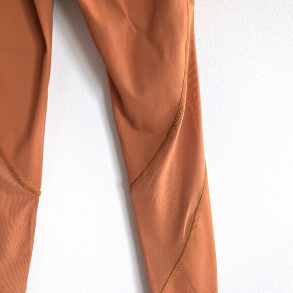 NWT Offline by Aerie Goals 7/8 Hi-Rise Leggings Mesh Pocket Yoga Pants Short - Picture 6 of 12